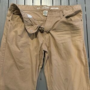 Urban Pipeline Kakis